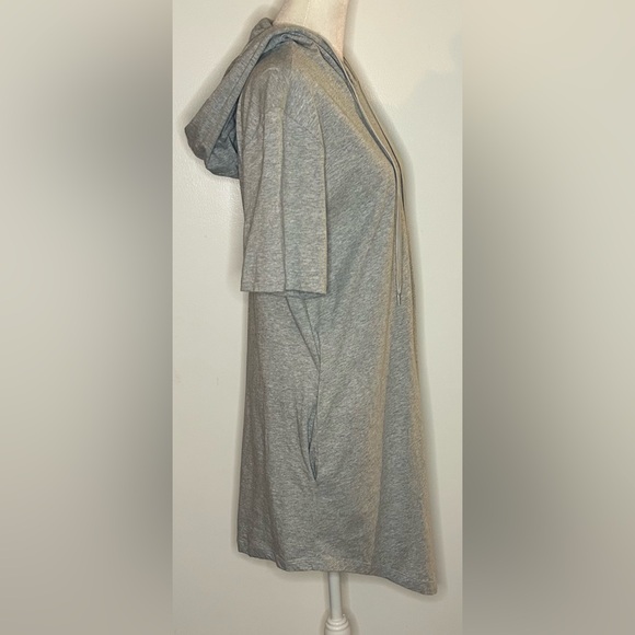 Tee Shirt dress hoodie with pockets and side front zipper - Picture 4 of 6